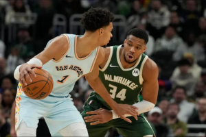 Leia mais sobre o artigo Spurs podem trocar por Giannis? Rumores ligam escolha nº 2 do Draft a possível supertroca com os Bucks