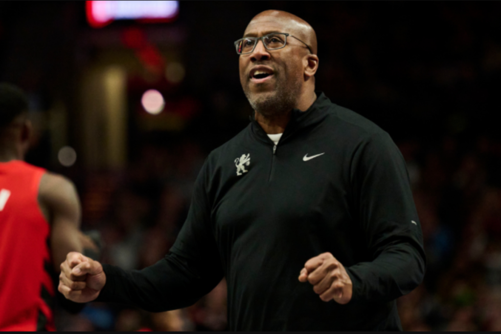 Read more about the article Mike Brown pode revolucionar o Knicks e apagar a era Thibodeau